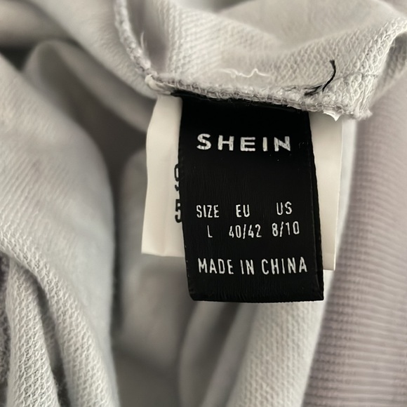 SHEIN Leopard Print Pullover.  Grey size Large - Picture 5 of 5